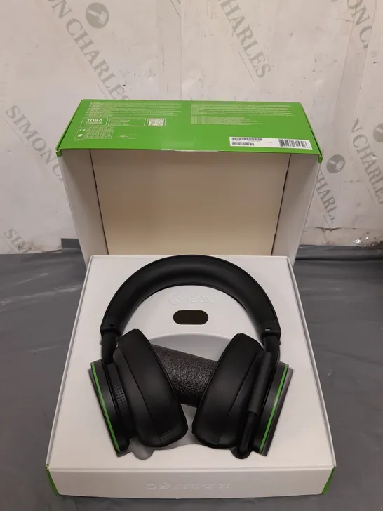 BOXED XBOX WIRELESS HEADSET IN BLACK