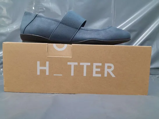 BOXED PAIR OF HOTTER SHOES IN BLUE UK SIZE 5