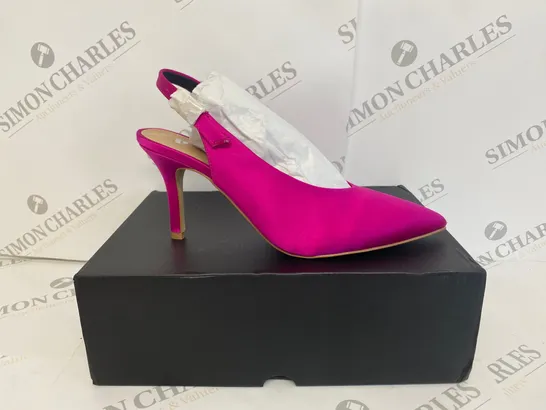 BOXED PAIR OF VERY PINK HIGH HEELS SIZE 5 