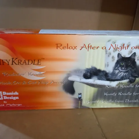 BOXED KUMFYKRADLE CAT RADIATOR BED