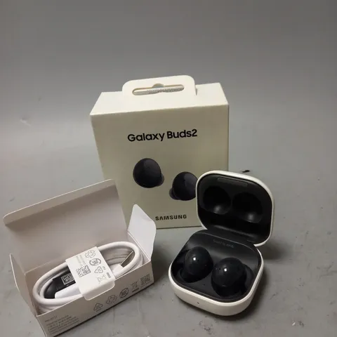 BOXED SAMSUNG GALAXY BUDS 2 IN GRAPHITE