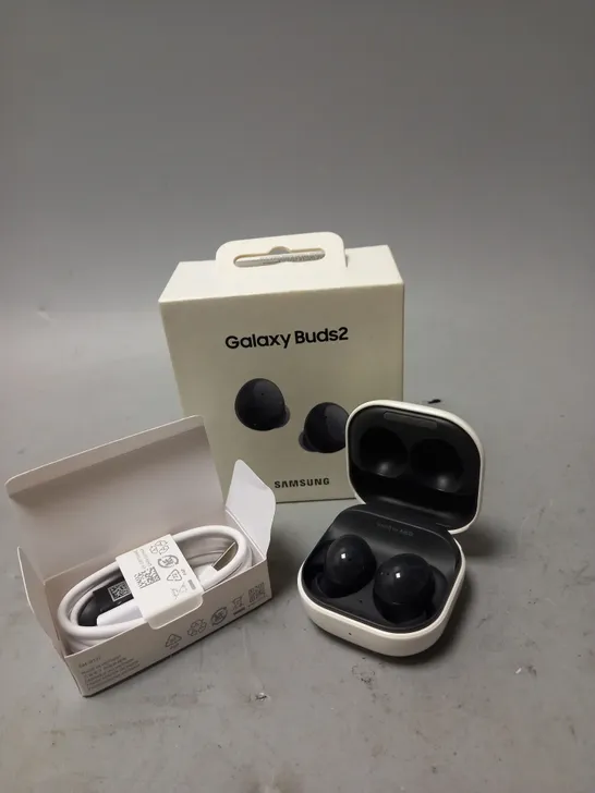 BOXED SAMSUNG GALAXY BUDS 2 IN GRAPHITE