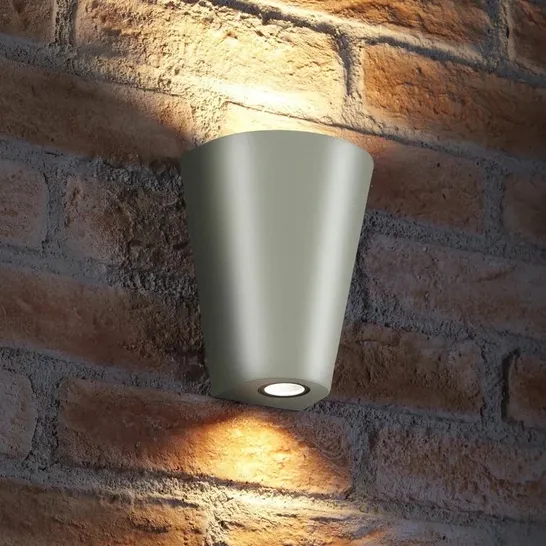 BOXED FUSSELL 2 - BULB OUTDOOR FLUSH MOUNT