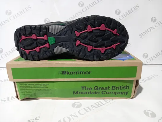 BOXED PAIR OF KARRIMOR MOUNT LOW SHOES IN BLACK/PINK UK SIZE 5.5