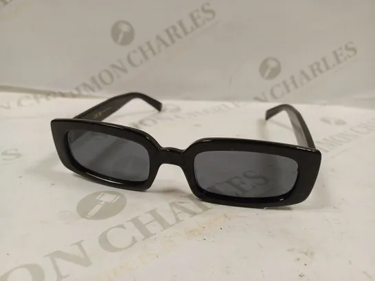 BOXED MELLER KO3-TUTCAR SUN GLASSES BLACK 