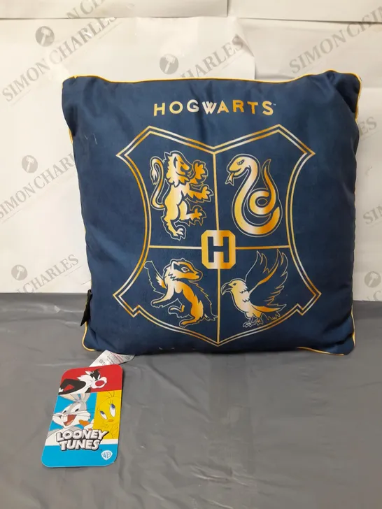 100 YEARS OF WARNER BROS LOONY TUNES HARRY POTTER CUSHION BLUE