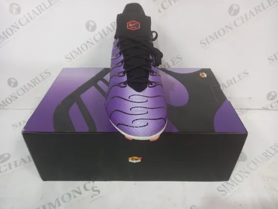 BOXED PAIR OF NIKE ZOOM SUPERFLY 9 AM PLUS FOOTBALL BOOTS IN PURPLE/ORANGE UK SIZE 8