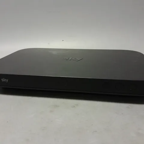 SKY Q BOX - ES130