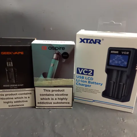 APPROXIMATELY 20 VAPES, E-CIGARETTES & ACCESSORIES TO INCLUDE GEEKVAPE AEGIS LEGEND III, XTAR VC2 BATTERY CHARGER, ASPIRE BP STIK, ETC