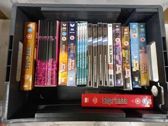 BOX OF APPROXIMATELY 15 ASSORTED DVDS & BOX SETS TO INCLUDE THE SOPRANOS, HAWAII FIVE-0, SEX & THE CITY ETC