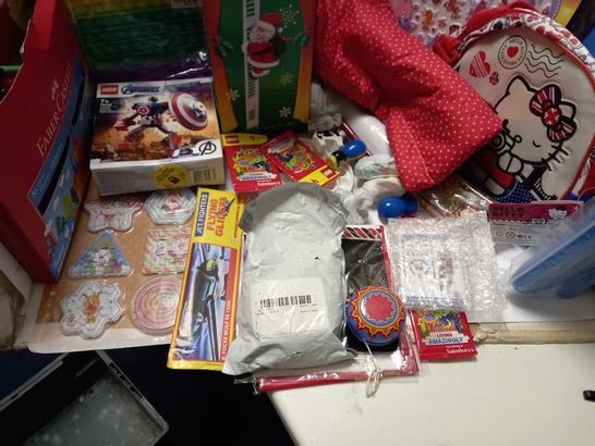 BOX OF APPROXIMATELY 30 ASSORTED TOYS AND GAMES TO INCLUDE LEGO AVENGERS CAPTAIN AMERICA MECH ARMOUR, HELLO KITTY BAG AND XL STICKY BEAD MAT