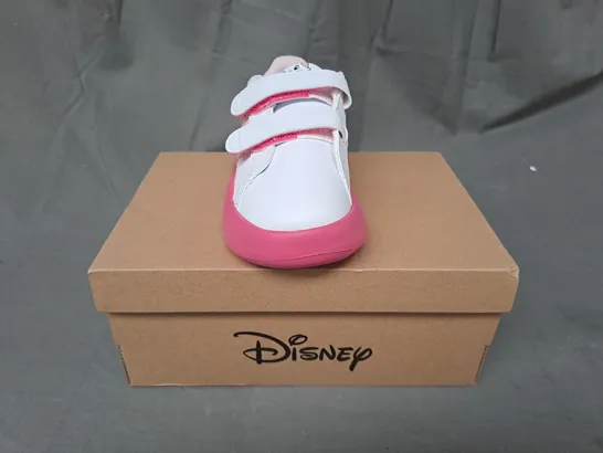 BOXED PAIR OF ADIDAS DISNEY GRAND COURT 2.0 MARIE KIDS SHOES IN WHITE/PINK UK SIZE 8.5