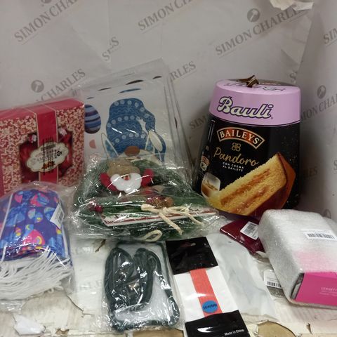 BOX OF APPROX 10 ASSORTED ITEMS TO INCLUDE CHILDRENS STICKERS, CHRISTMAS DECORATION, FACE MASKS