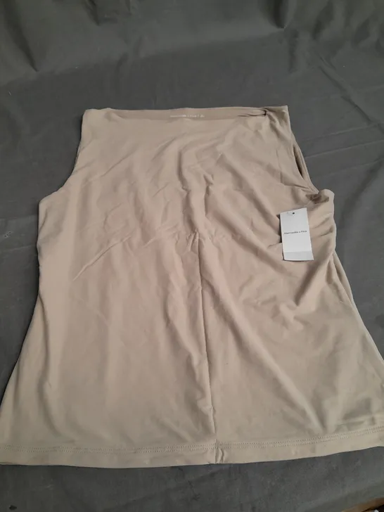 ABERCROMBIE & FITCH TAN STRECH TOP - LARGE