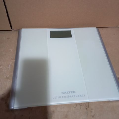 SALTER ULTIMATE ACCURACY ELECTRONIC SCALE