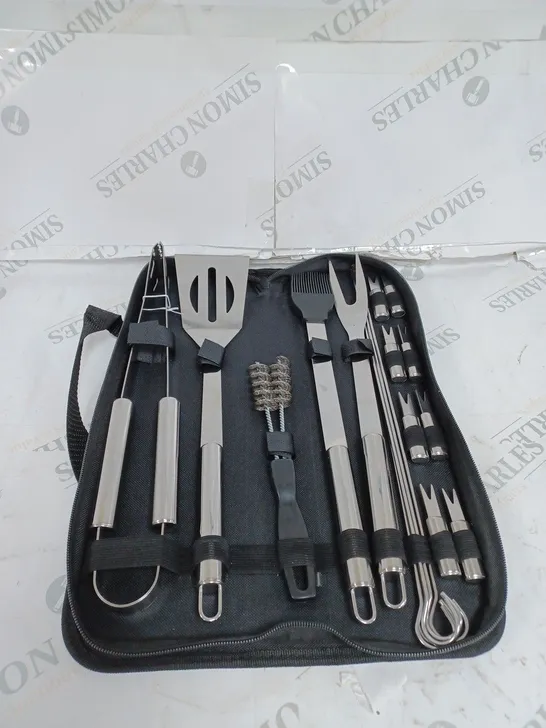 BOXED BBQ TOOL SET 