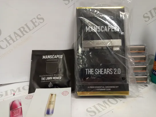 LOT OF APPROX 5 TO INCLUDE MANSCAPED GROOMING KIT , TRAVELWASH , ETC