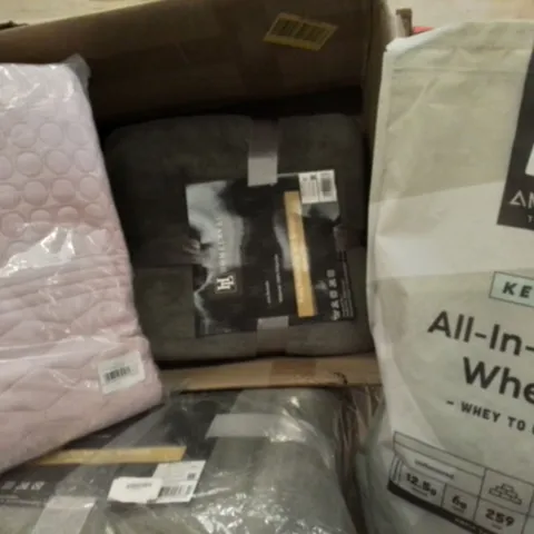 PALLET OF ASSORTED HOUSEHOLD ITEMS TO INCLUDE QUILTED BEDSPREADS, ALL IN ONE WHEY AND THROWS