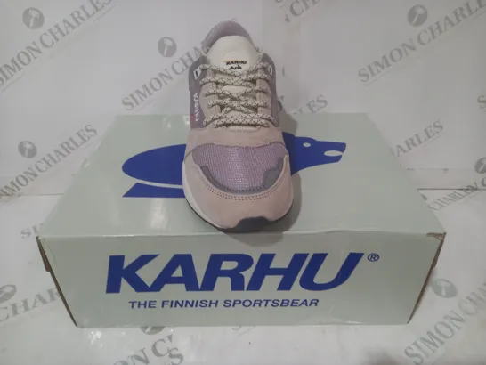 BOXED PAIR OF KARHU ARIA 95 SHOES IN MULTICOLOUR UK SIZE 6