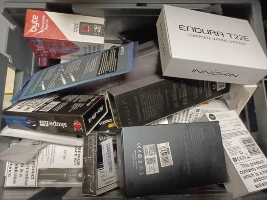 BOX OF APPROX 25 ASSORTED E-CIGARETTES TO INCLUDE - BYTE MAKE THE SWITCH - FUEL VAPE - VESSEL EXPEDITION BLACK & RED ECT