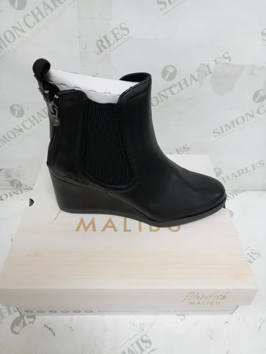 BOXED BLACK BLOWFISH BOOTS SIZE 7 