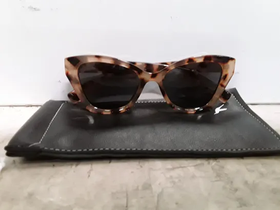 BOXED HUMMINGBIRD TORTOISE SHELL SUNGLASSES AND CLEANING CLOTH 
