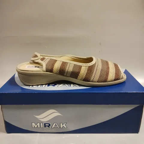 BOXED PAIR OF MIRAK LADIES BROWN STRIPED SLINGBACK SANDALS - SIZE 5