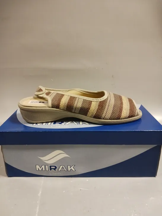 BOXED PAIR OF MIRAK LADIES BROWN STRIPED SLINGBACK SANDALS - SIZE 5