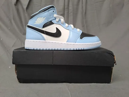 BOXED PAIR OF NIKE AIR JORDAN 1 MID SHOES IN BLUE/BLACK/WHITE UK SIZE 5