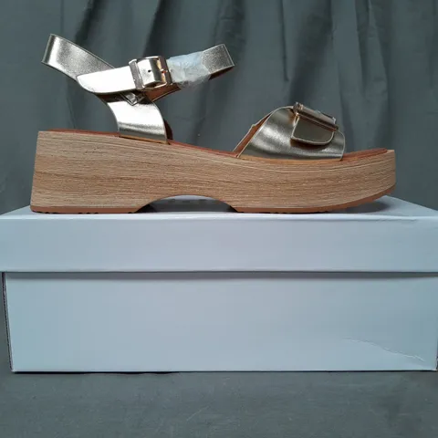 BOXED PAIR OF IDEAL PLATFORM OPEN TOE SANDALS IN METALLIC GOLD EU SIZE 39