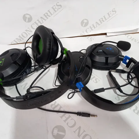 LOT OF 2 ASSORTED GAMING HEADSETS TO INCLUDE TURTLE BEACH EAR FORCE RECON 50P, AND TURTLE BEACH EAR FORCE RECON 50X