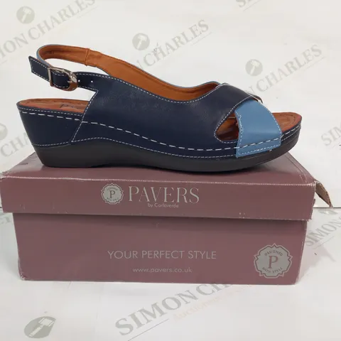 BOXED PAIR OF PAVERS OPEN TOE CROSS OVER WEDGE SANDALS IN NAVY BLUE EU SIZE 40