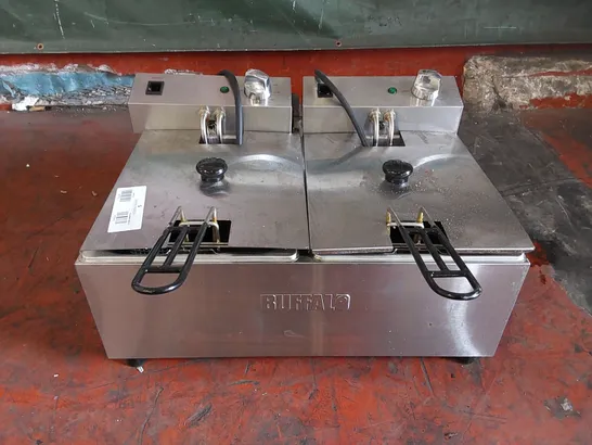 BUFFALO COMMERCIAL TWIN TANK TWIN BASKET 2x5LTR COUNTERTOP FRYER 2X2.8KW