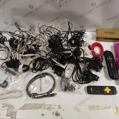 APPROXIMATELY 20 ASSORTED ELECTRICAL ITEMS TO INCLUDE CHARGERS AND PLUGS, TV REMOTE, IPHONE CHARGER ETC.