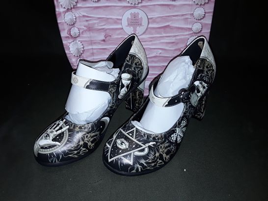 BOXED PAIR OF CHOCOLATICAS ESOTERIC SHOES - HCD 39