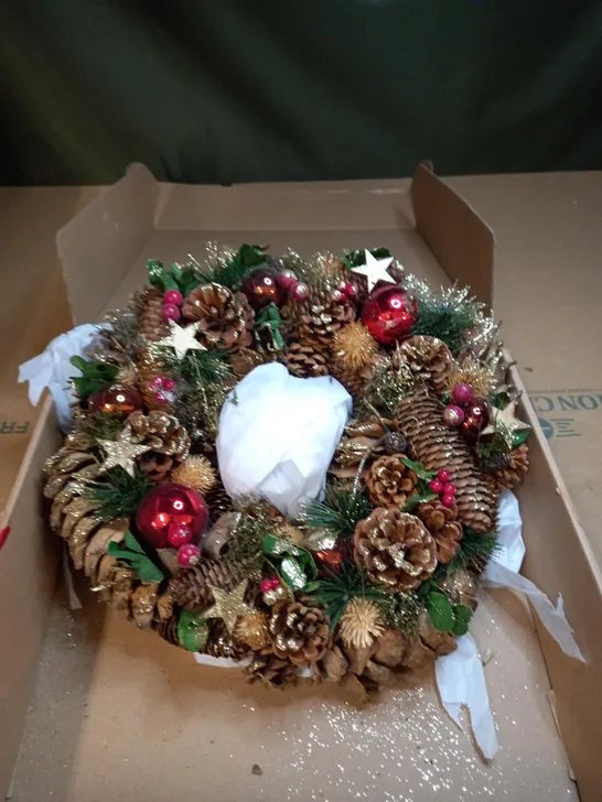 DIBOR HANDMADE CHRISTMAS WREATH 