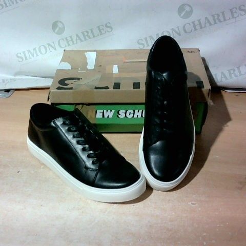 BOXED PAIR OF SCHUH TRAINERS SIZE 44