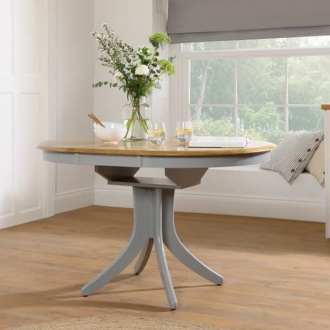 BOXED DESIGNER HUDSON ROUND PAINTED GREY AND OAK 90-120CM EXTENDING DINING TABLE (1 BOX, COMPLETE)