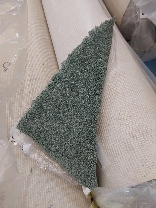 ROLL OF QUALITY STAINSAFE SHEPHERD TWIST AB CARPET // SIZE: APPROX. 4 X 3.6m