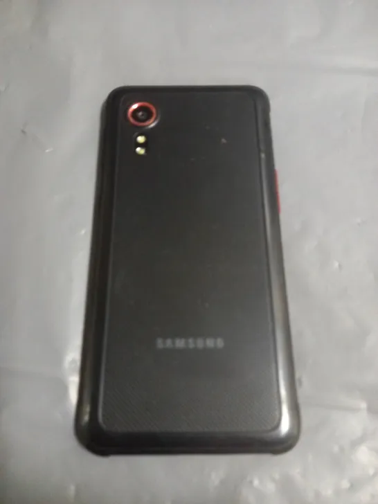 UNBOXED SAMSUNG MOBILE PHONE IN BLACK