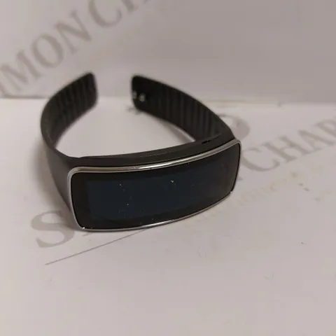 SAMSUNG GEAR FIT WATCH