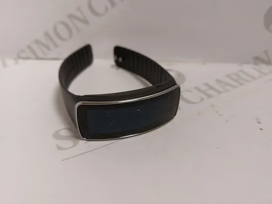 SAMSUNG GEAR FIT WATCH