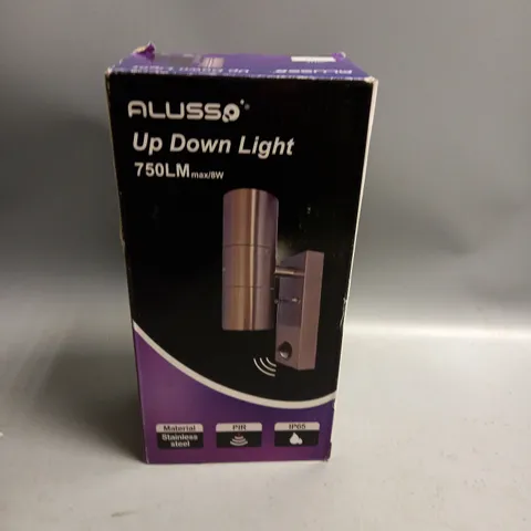 BOXED ALUSSO UP DOWN LIGHT 750LM 