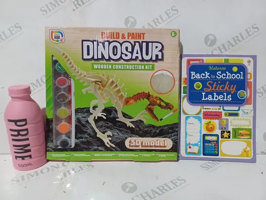 BOX OF APPROXIMATELY 20 ASSORTED TOYS AND GAMES TO INCLUDE BACK TO SCHOOL STICKY LABELS, BUILD & PAINT A DINOSAUR, FOAM PRIME BOTTLE, ETC