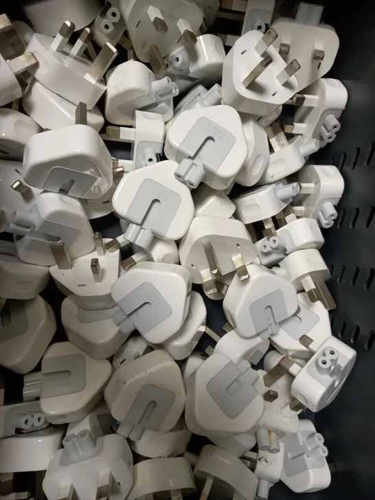 LOT OF APPROX 30 ASSORTED USB CHARGER UK WALL PLUG ADAPTERS	