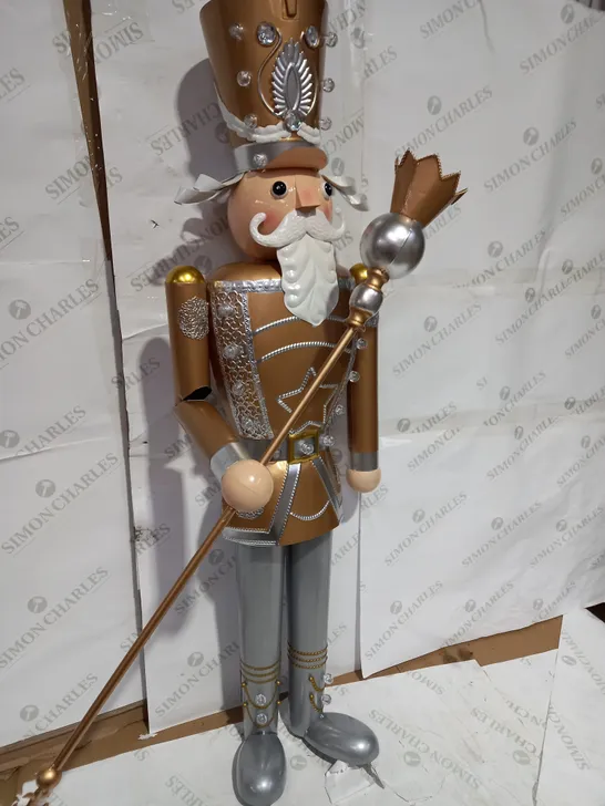 BOXED THREE KINGS INLIT GIANT NUTCRACKER (COLLECTION ONLY) RRP £129.99