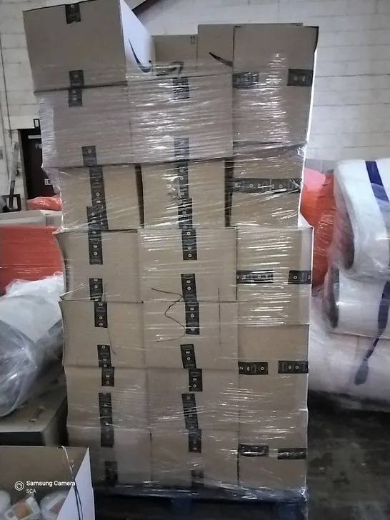 PALLET OF APPROXIMATELY 33 BOXES CONTAINING 6 ROLLS OF OFFITECTURE 300MM × 11M BUBBLE CUSHION