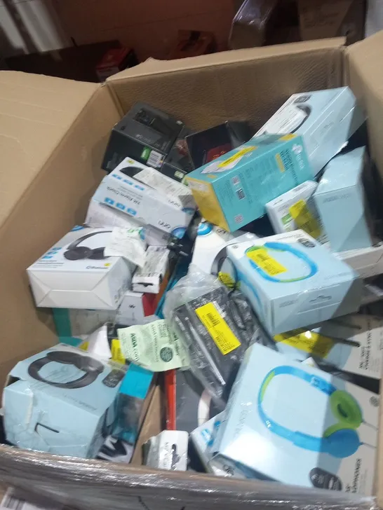 PALLET OF ASSOTED ELECTRICAL PRODUCTS AND ACCESSORIES TO INCLUDE; POLAROID BLUETOOTH CD BOOMBOX, EPSON EXPRESSION HOME XP 3200, WIRELESS HEADPHONES, BLACKWEB WIRELESS HEADPHONES AND CANON PIXMA TS3350