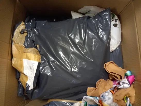 BOX OF APPROXIMATELY 15 BRAND NEW CLOTHING ITEMS TO INCLUDE - SHIRT ,V-NECK JUMPER ETC