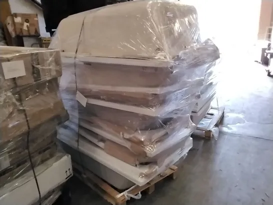 PALLET OF APPROXIMATELY 10 BATHSTORE BATHS